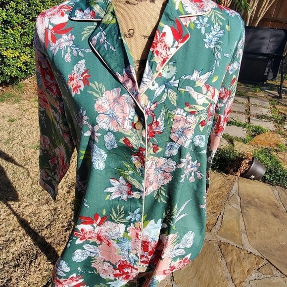 Cupcakes & Cashmere floral button up nightgown pajamas - Picture 3 of 8